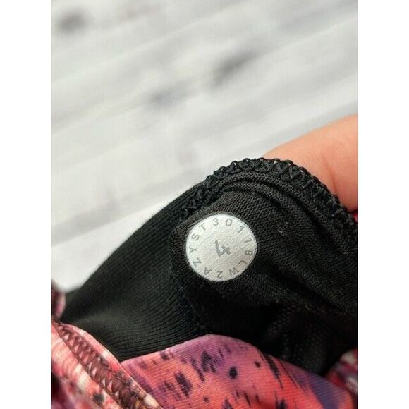 Lululemon Womens Lighten Up Sports Bra Strappy Stretch Yoga Gym Active Size 4 - Picture 4 of 6